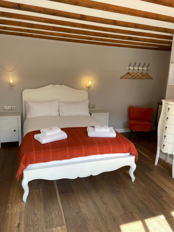 The Queen Matilda Country Rooms Avening Eksteriør bilde
